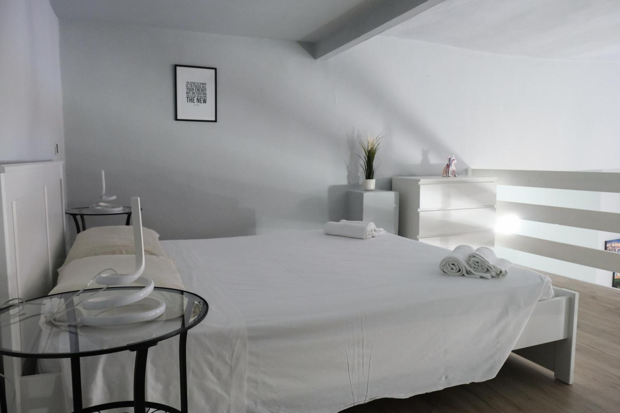 Carega City Center Apartment Верона Экстерьер фото